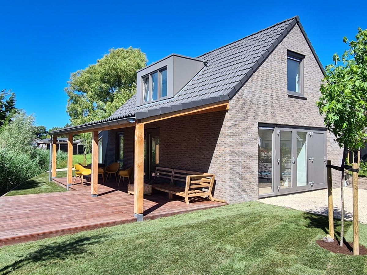 Bungalow 82 Op Recreatiepark De Wielen Синт Мартен Екстериор снимка