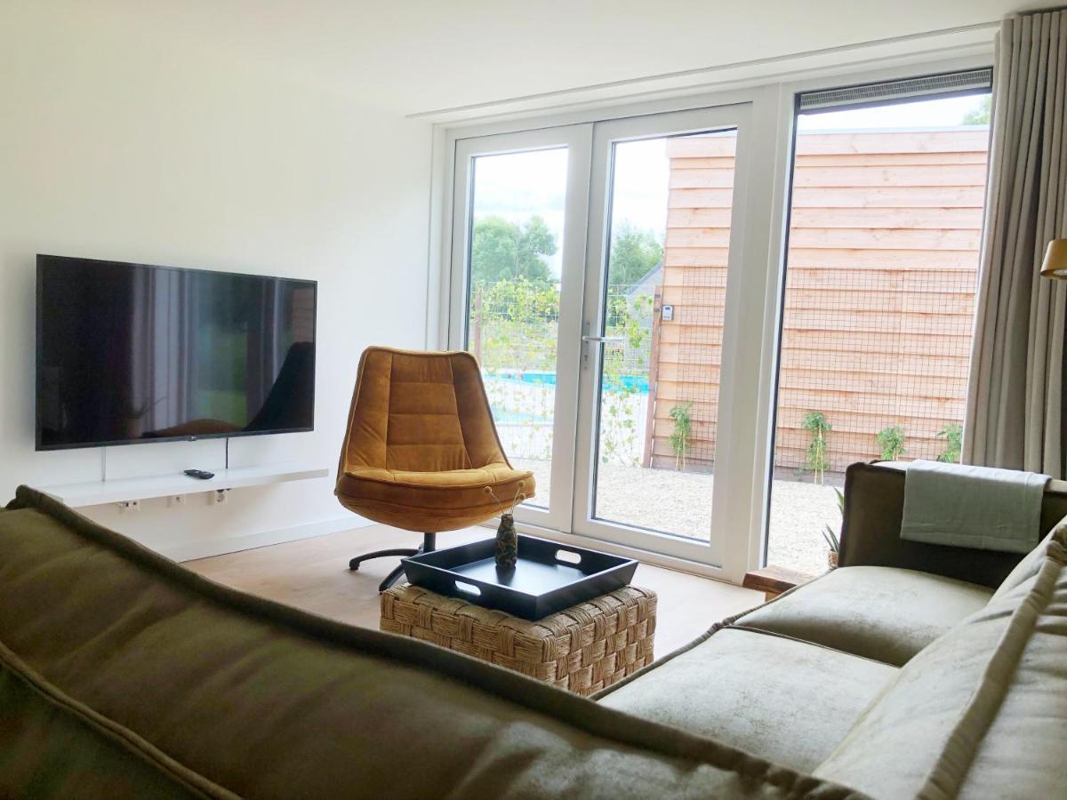 Bungalow 82 Op Recreatiepark De Wielen Синт Мартен Екстериор снимка