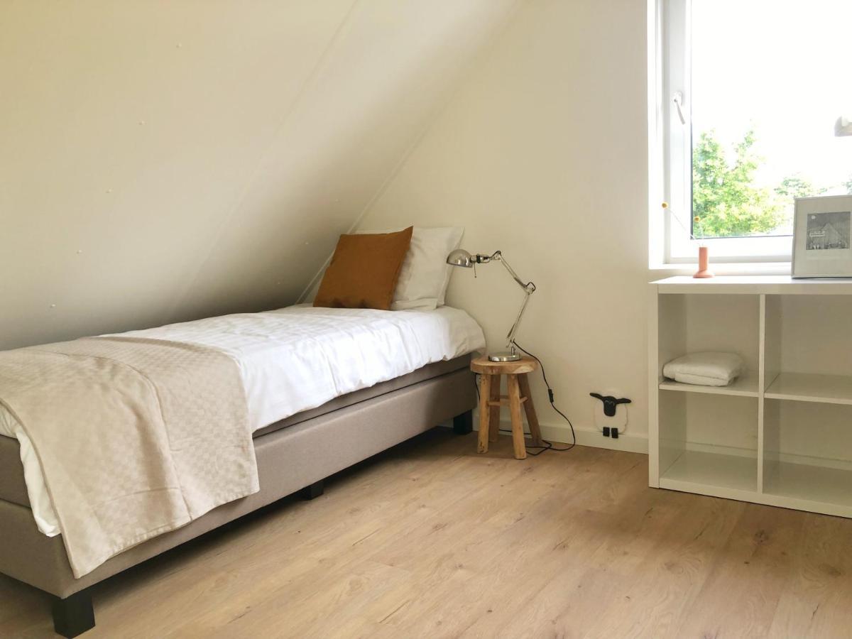 Bungalow 82 Op Recreatiepark De Wielen Синт Мартен Екстериор снимка