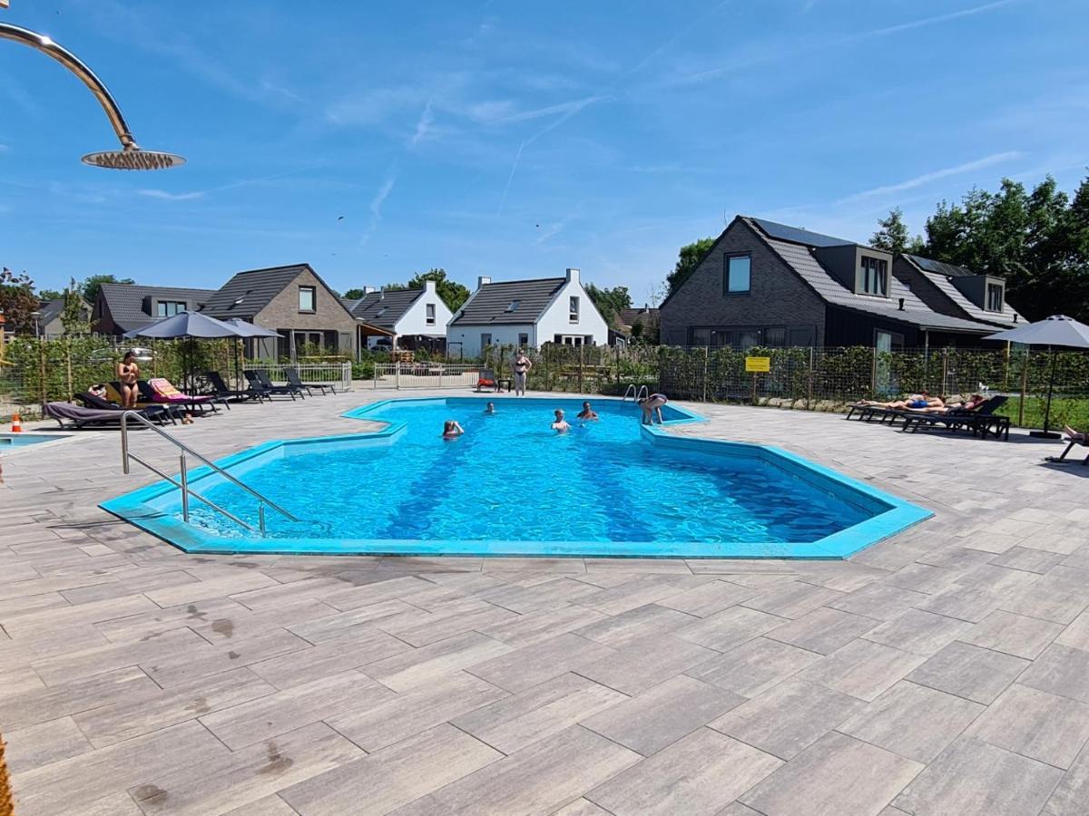 Bungalow 82 Op Recreatiepark De Wielen Синт Мартен Екстериор снимка
